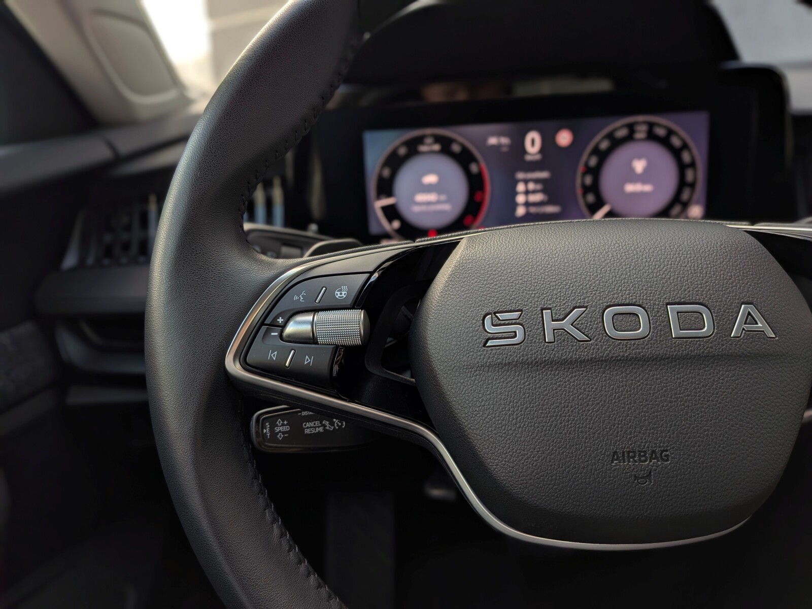 Škoda Superb - zdjęcie 18