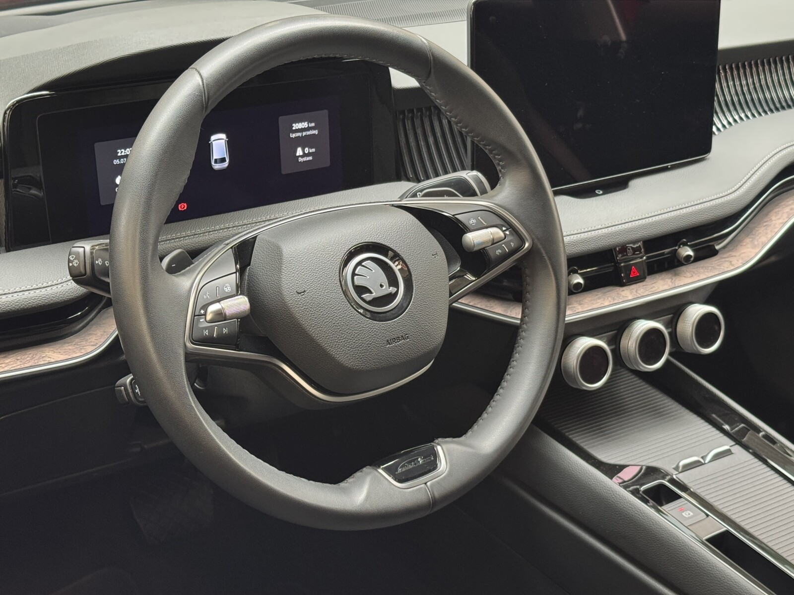 Škoda Superb Combi - zdjęcie 22