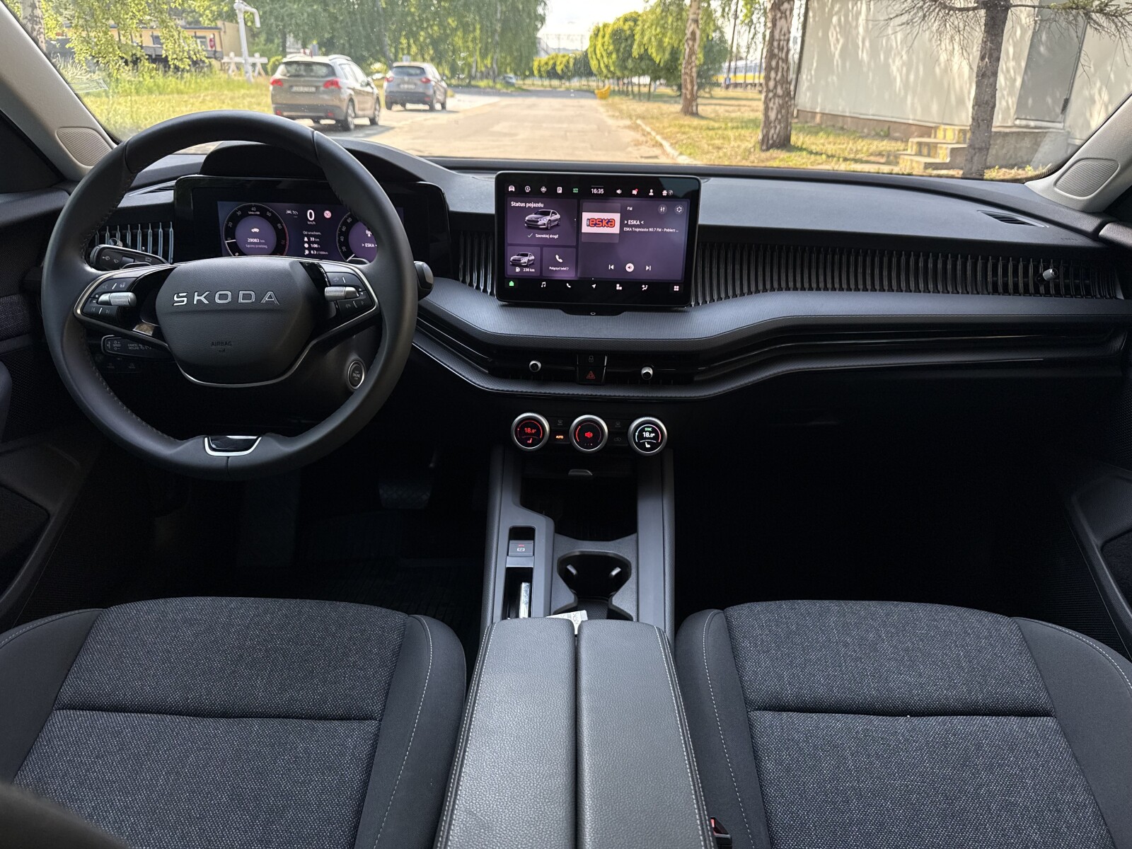 Škoda Superb - zdjęcie 9