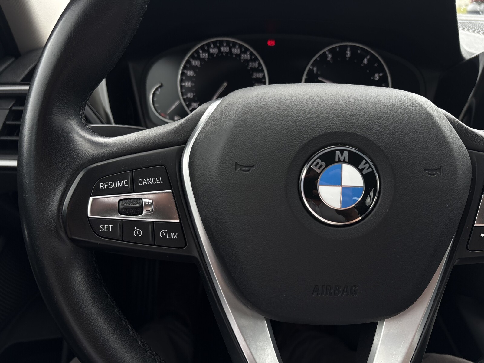 BMW 318i - zdjęcie 16