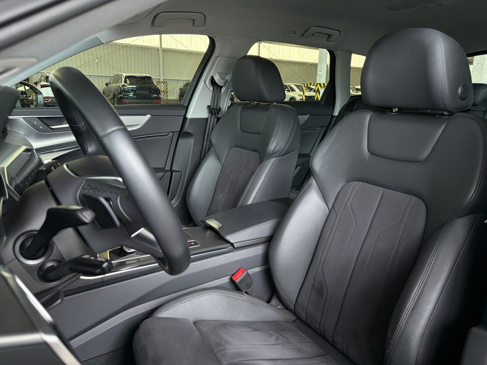 Audi A6 Avant TFSI e - zdjęcie 11