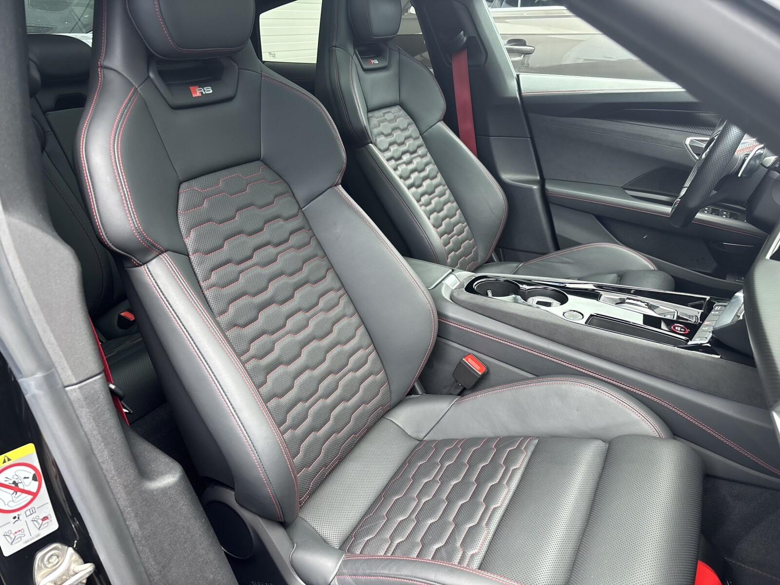 Audi RS e-tron GT - zdjęcie 36