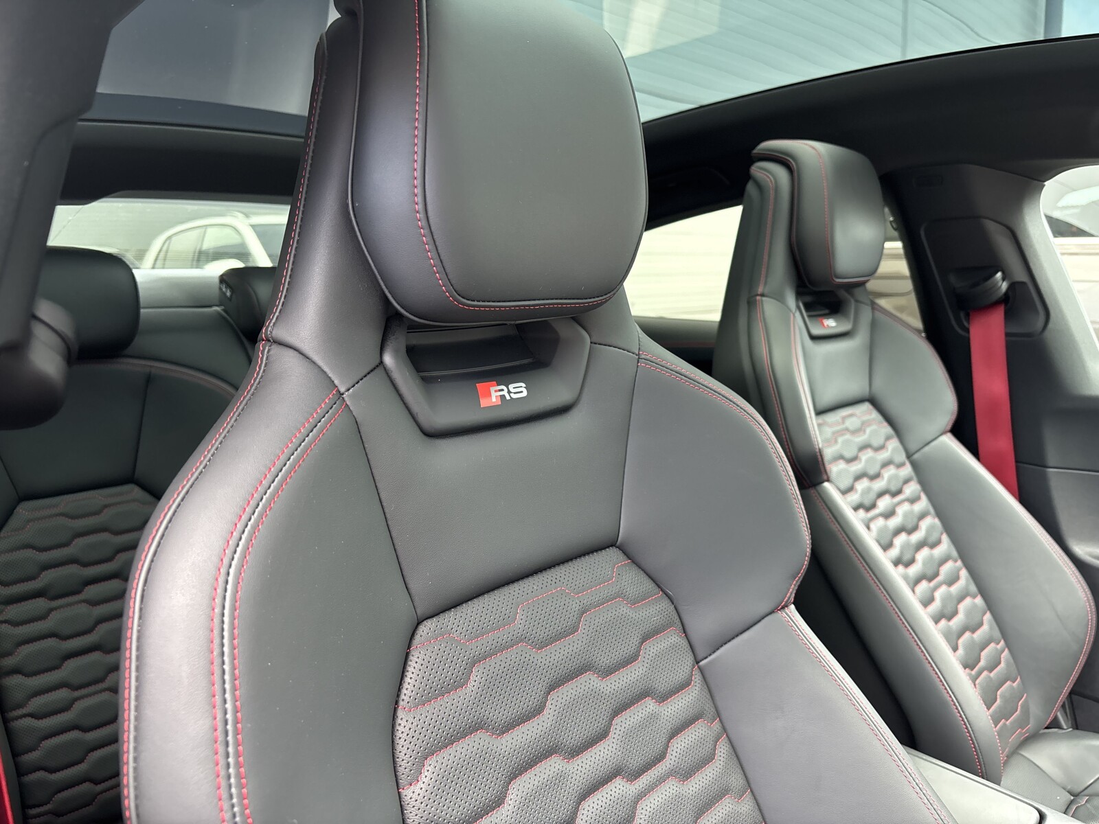 Audi RS e-tron GT - zdjęcie 37