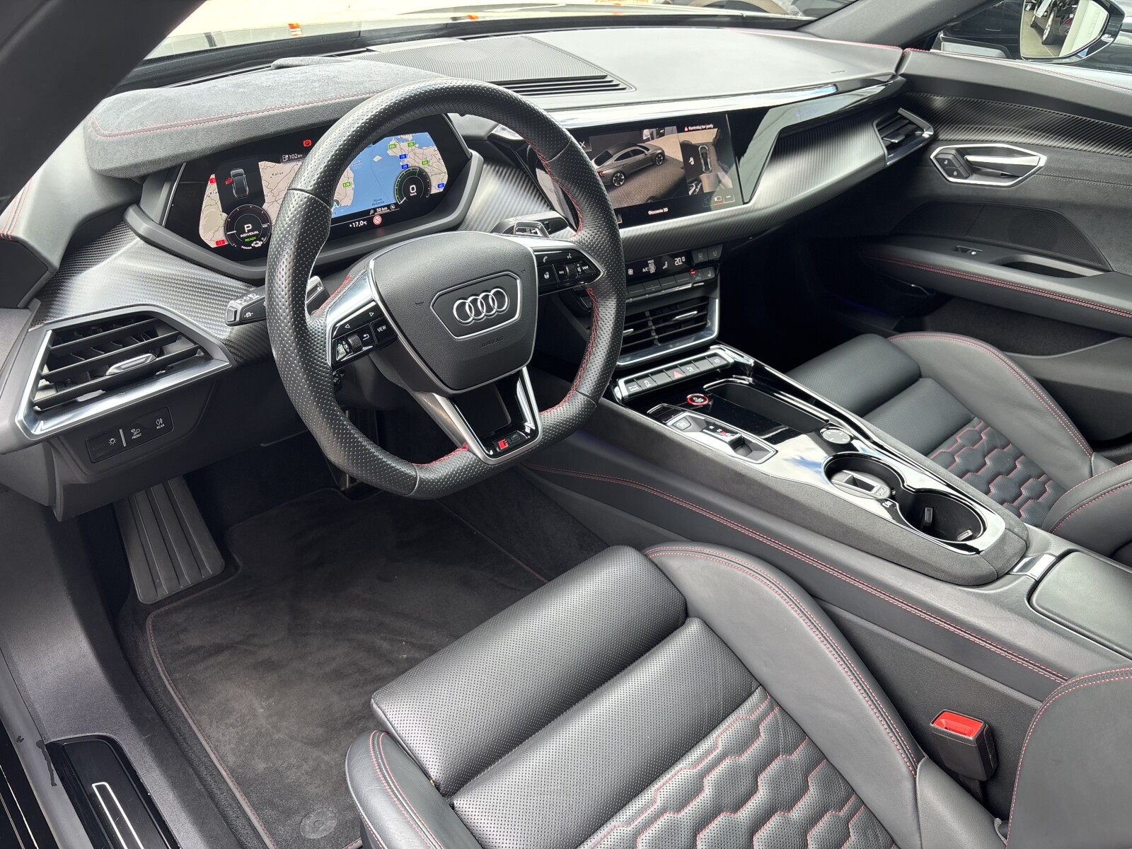 Audi RS e-tron GT - zdjęcie 16
