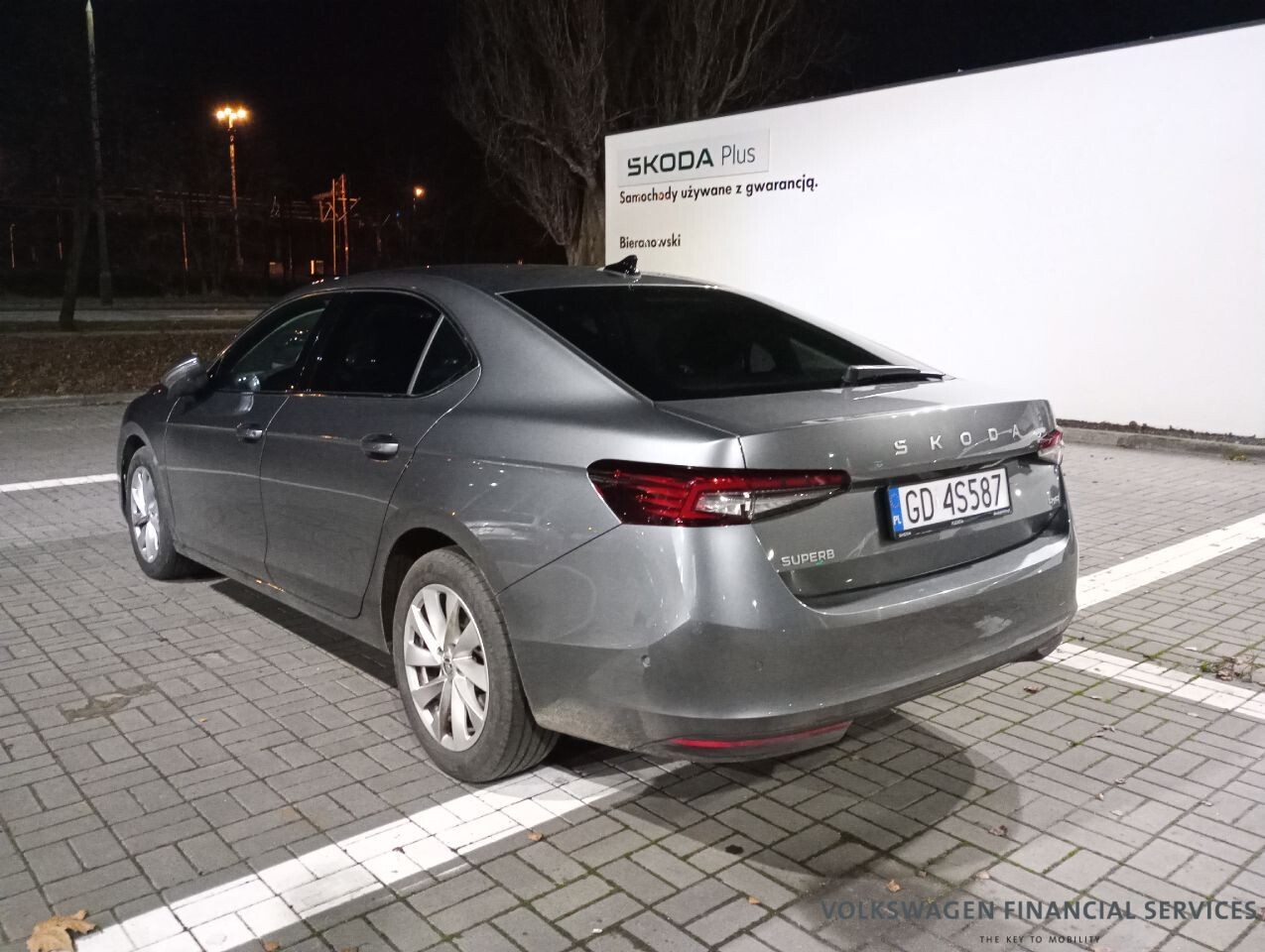 Škoda Superb - zdjęcie 7