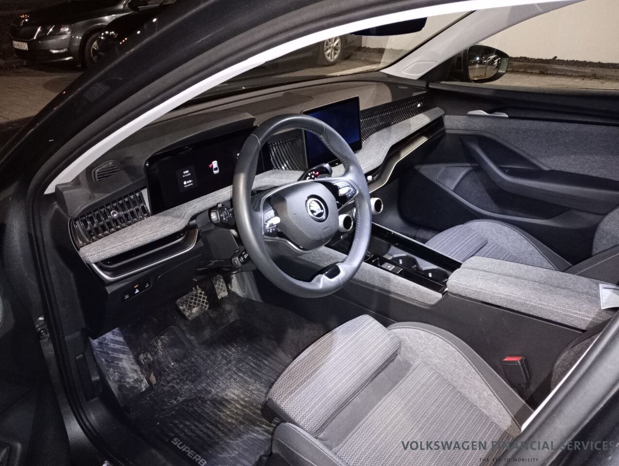 Škoda Superb - zdjęcie 9