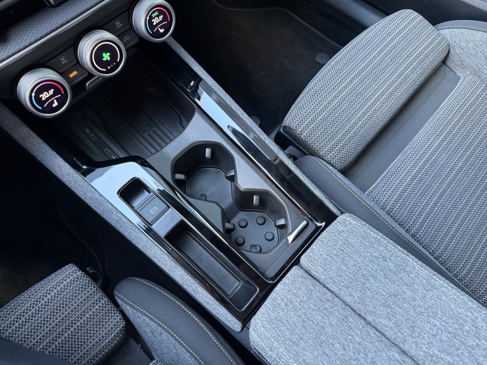 Škoda Superb - zdjęcie 21