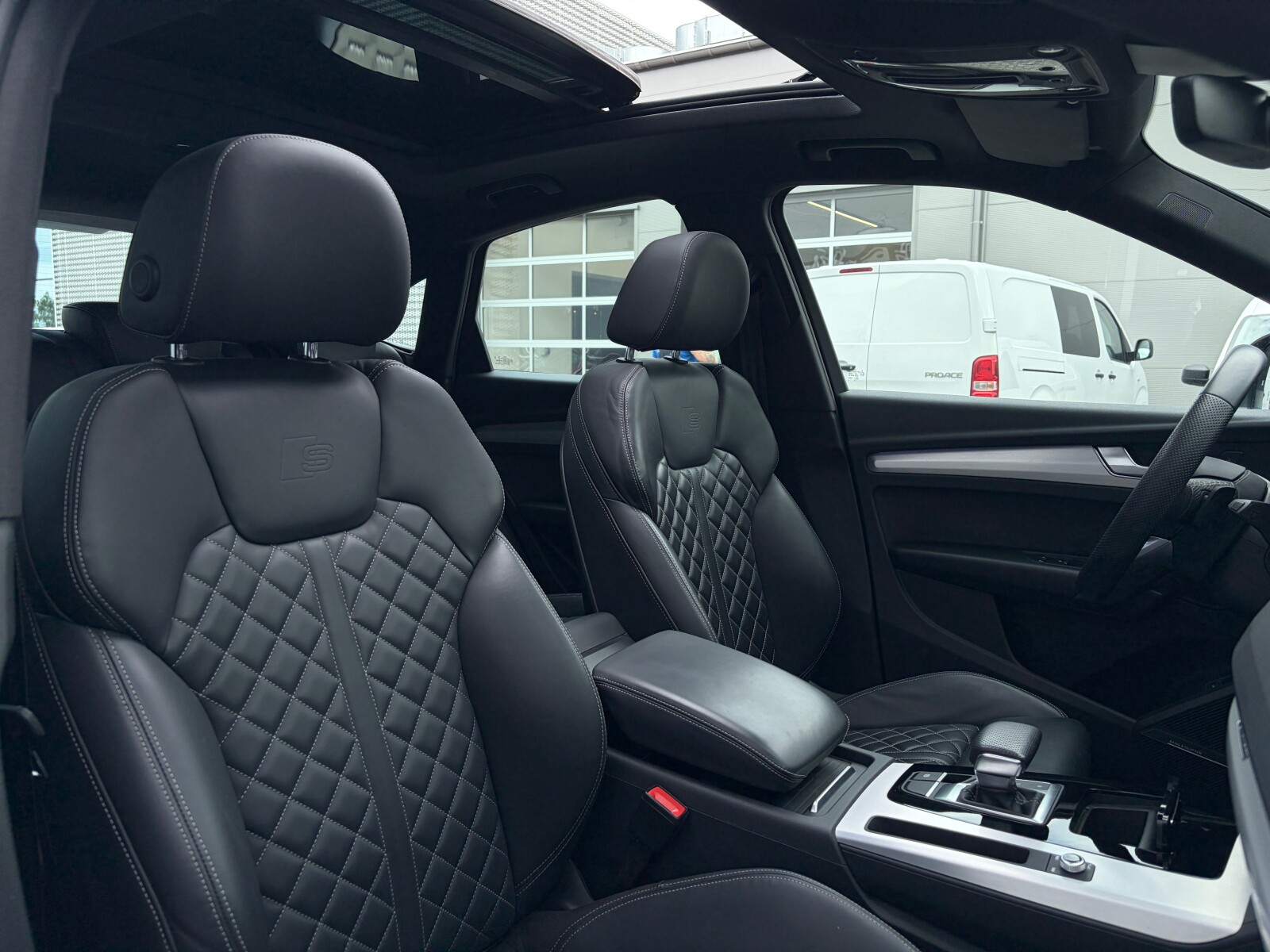 Audi Q5 Sportback - zdjęcie 22
