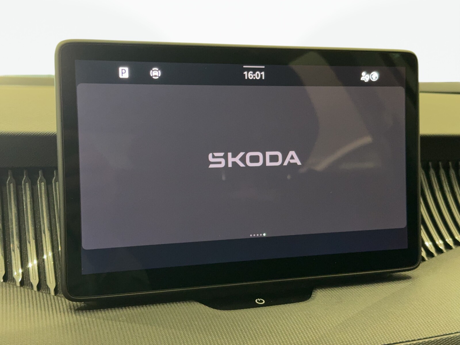 Škoda Superb Combi - zdjęcie 27