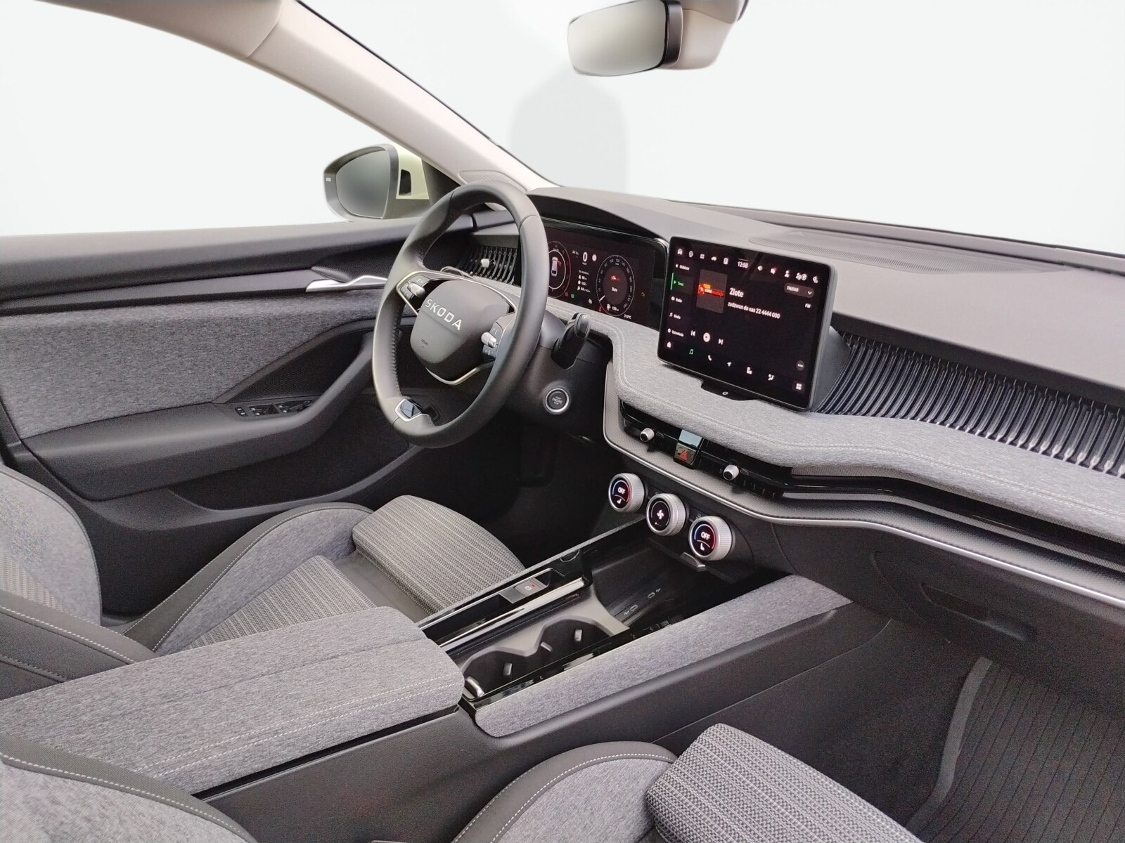 Škoda Superb Combi - zdjęcie 17
