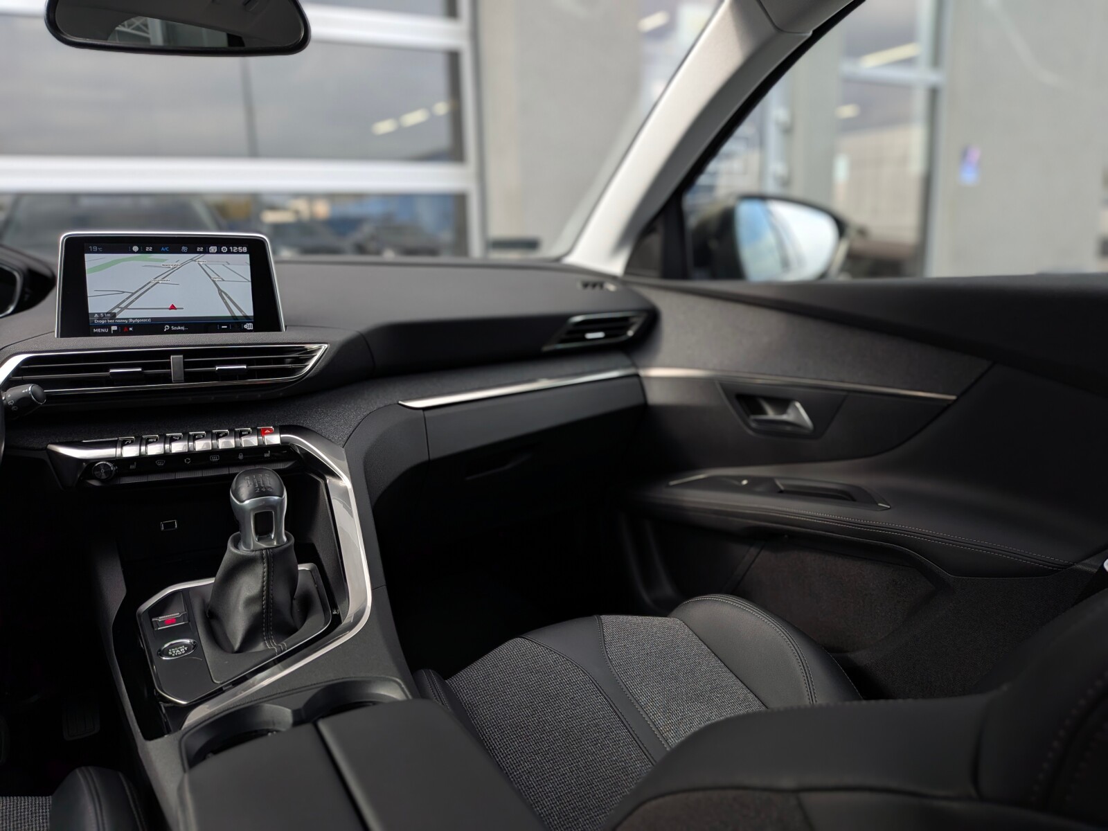 Peugeot 3008 - zdjęcie 12