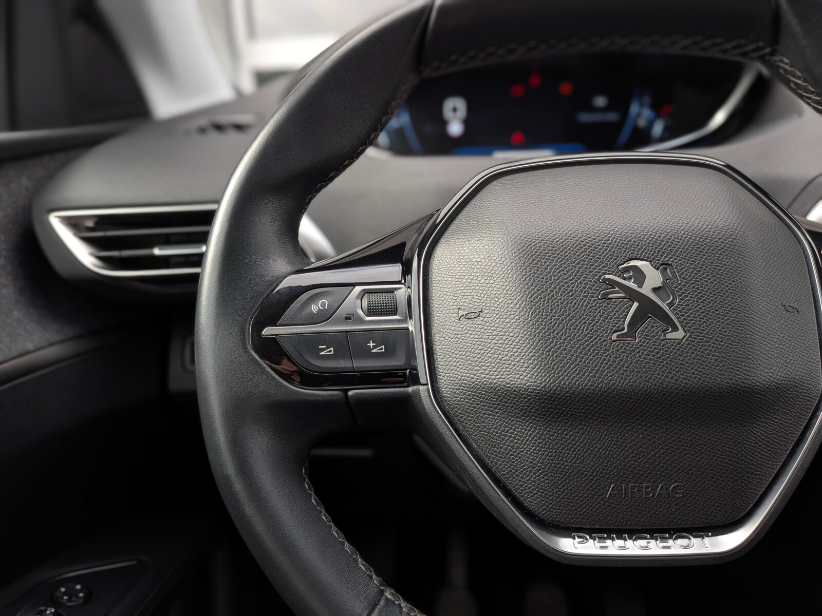 Peugeot 3008 - zdjęcie 17