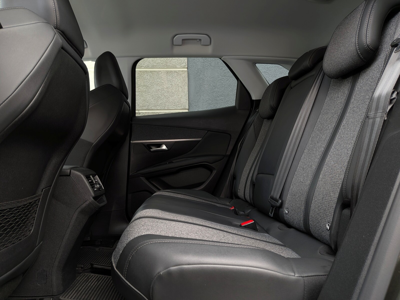 Peugeot 3008 - zdjęcie 10