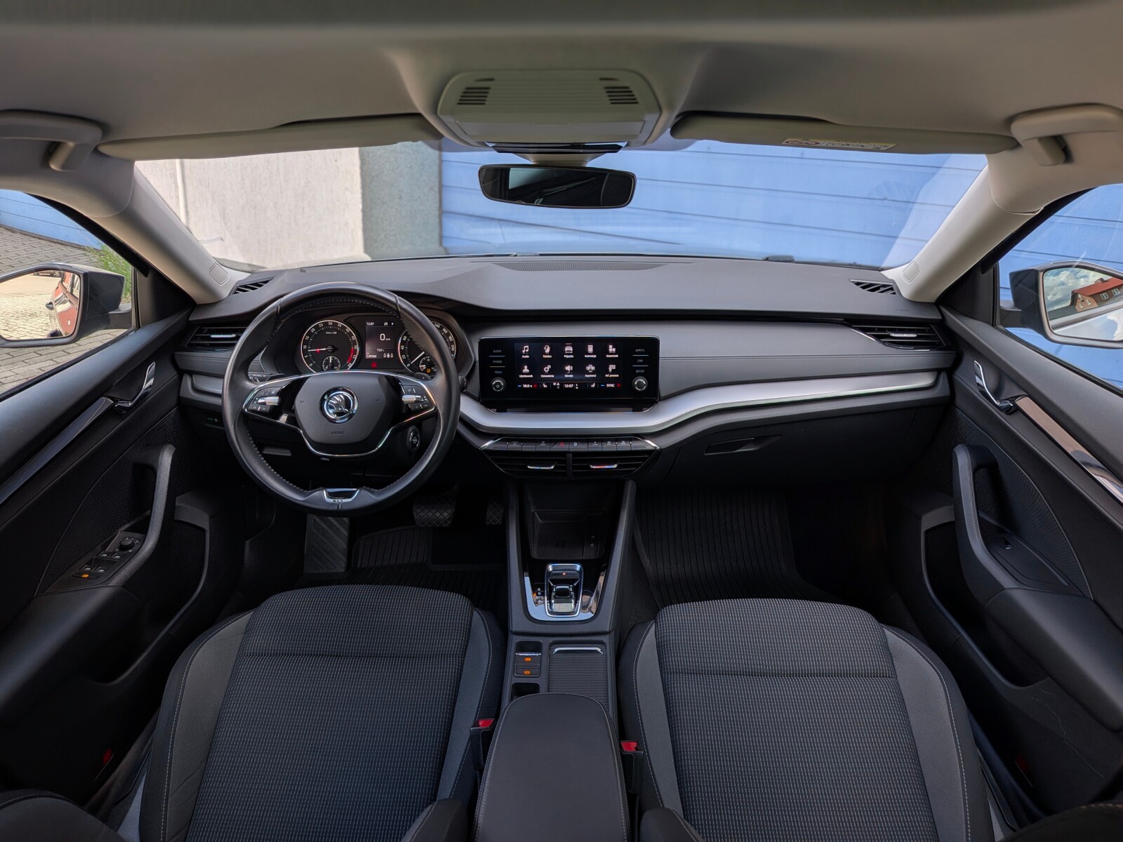 Škoda Octavia Combi - zdjęcie 11