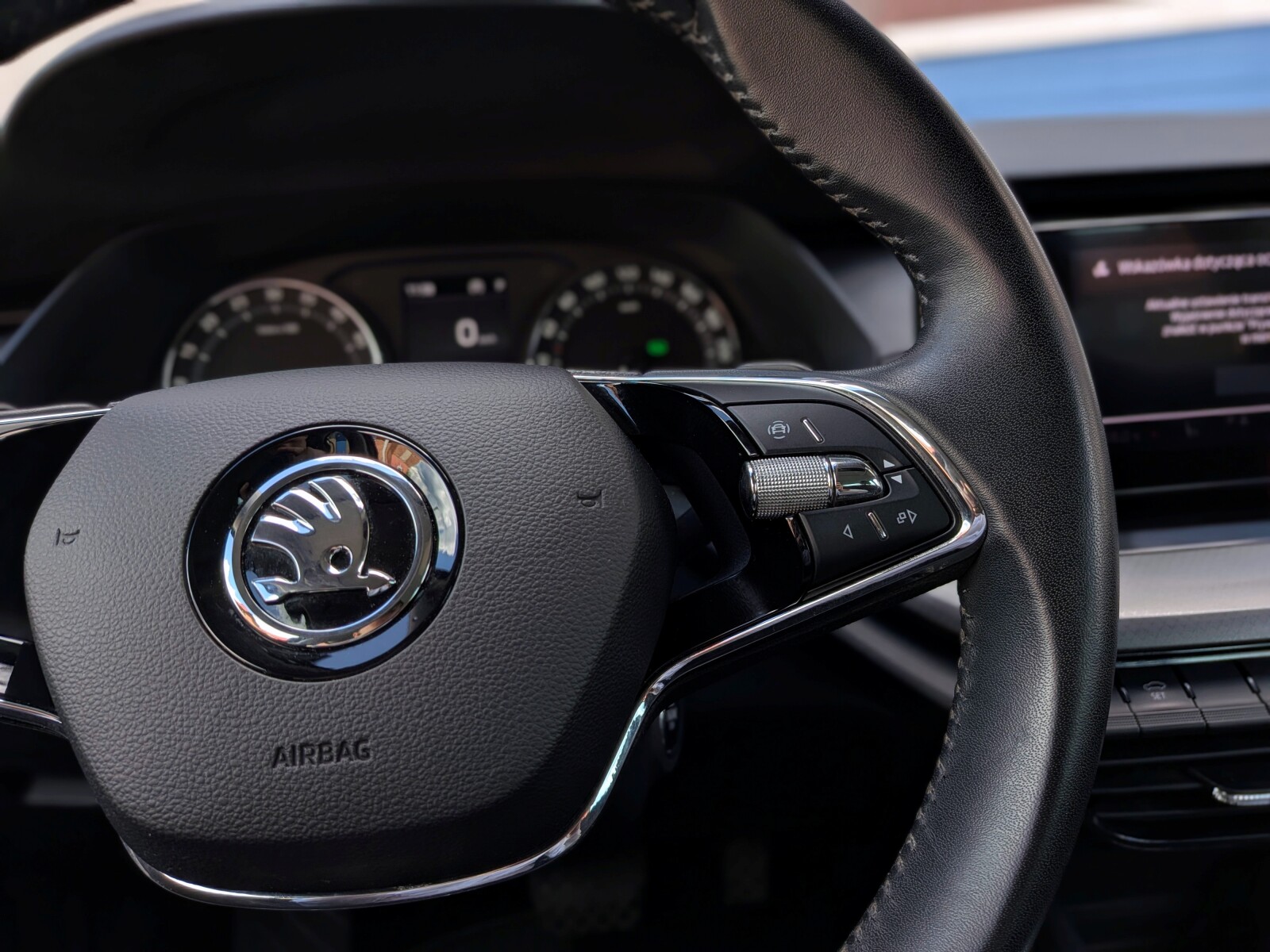 Škoda Octavia Combi - zdjęcie 18