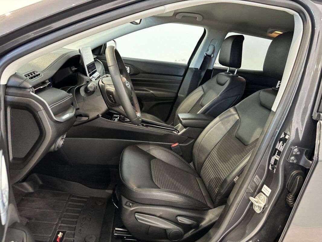 Jeep Compass - zdjęcie 26