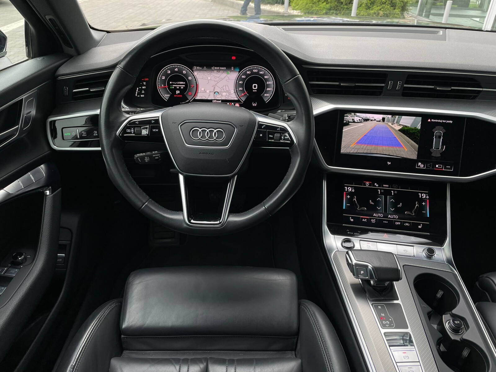 Audi A6 Avant - zdjęcie 18