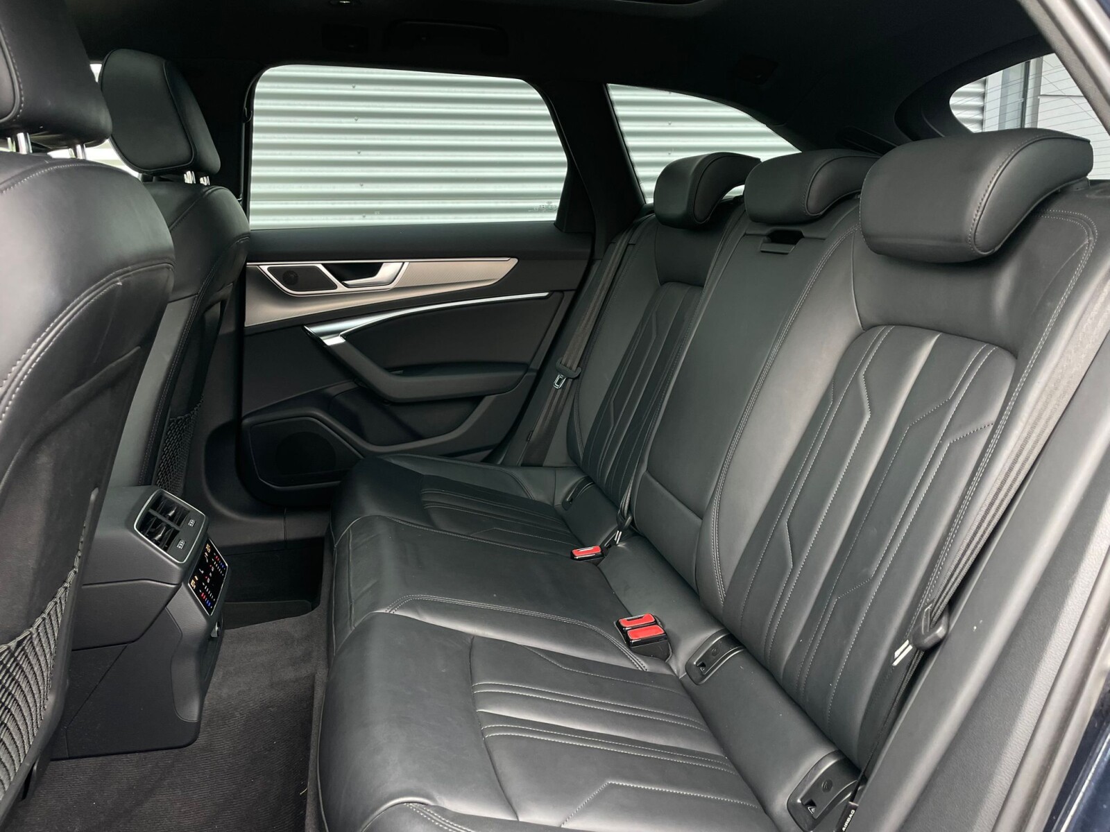 Audi A6 Avant - zdjęcie 13