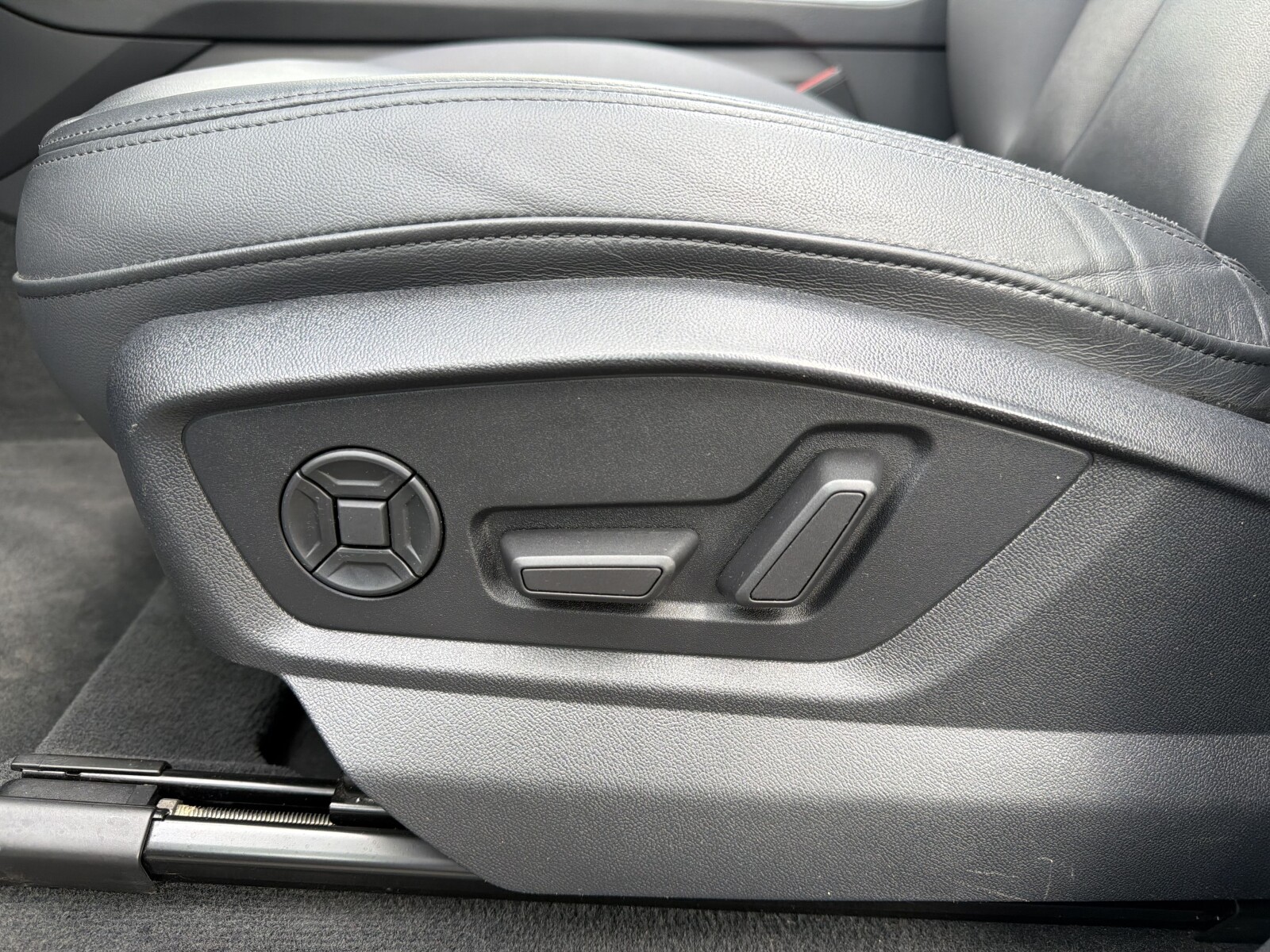 Audi Q7 - zdjęcie 26