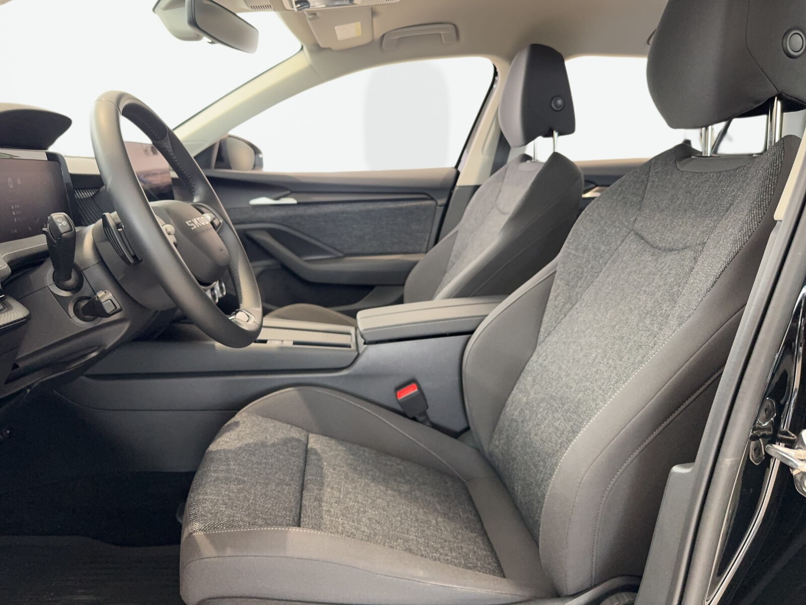 Škoda Superb Combi - zdjęcie 9