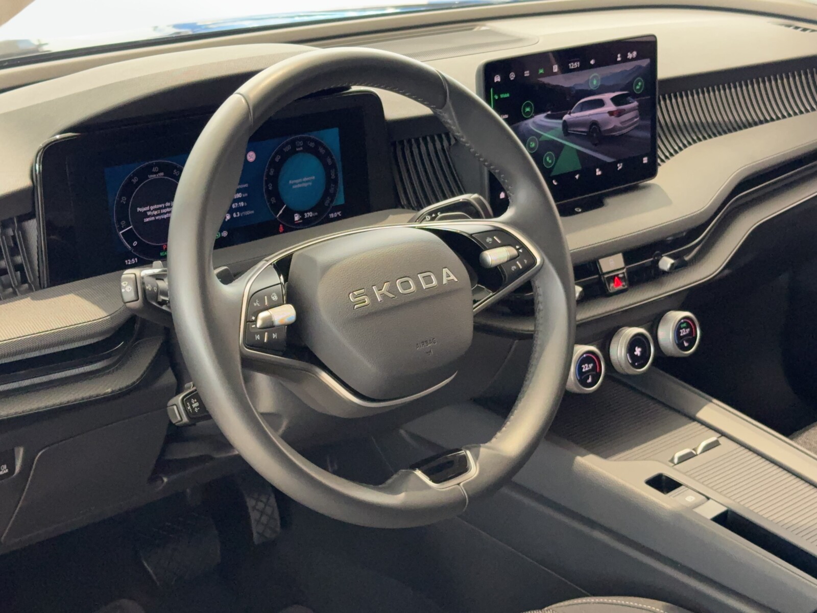Škoda Superb Combi - zdjęcie 19