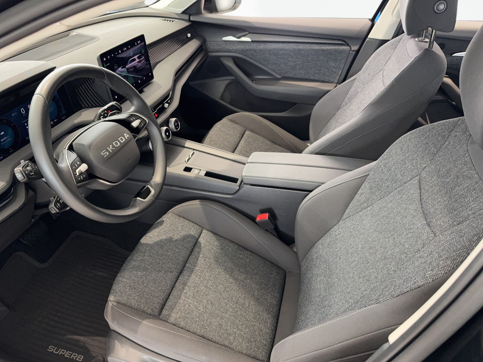Škoda Superb Combi - zdjęcie 10