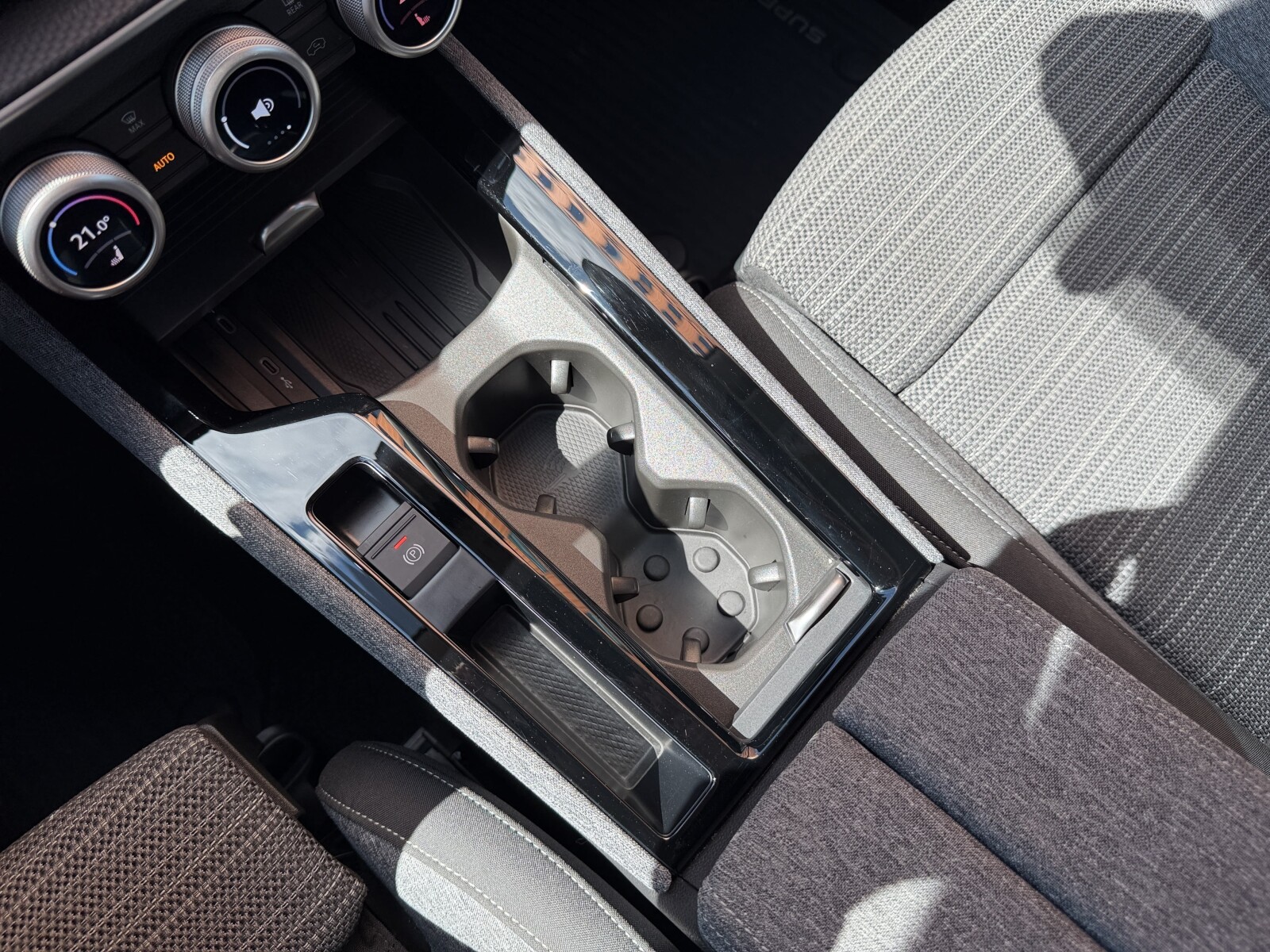 Škoda Superb Combi - zdjęcie 19