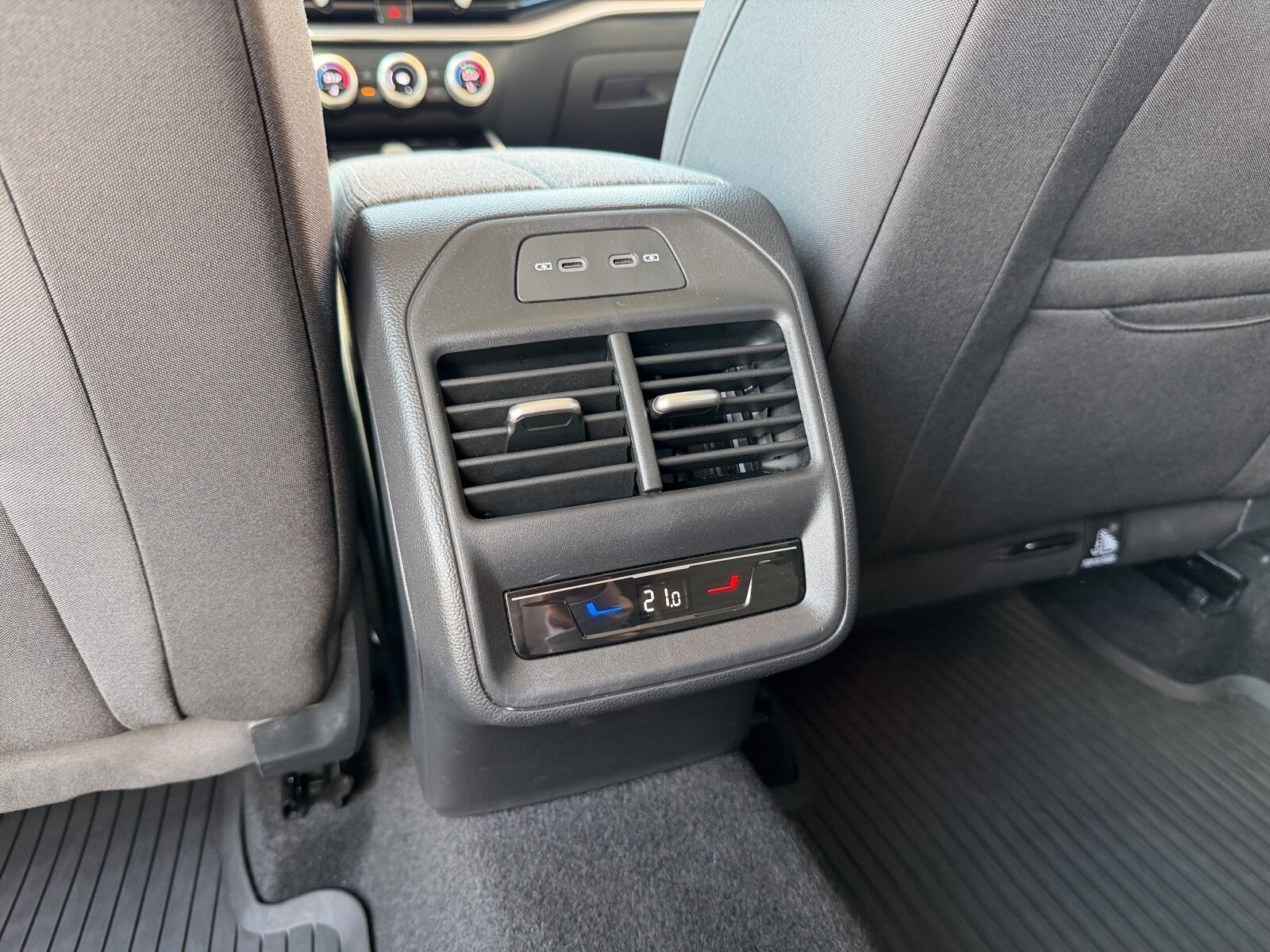 Škoda Superb Combi - zdjęcie 34