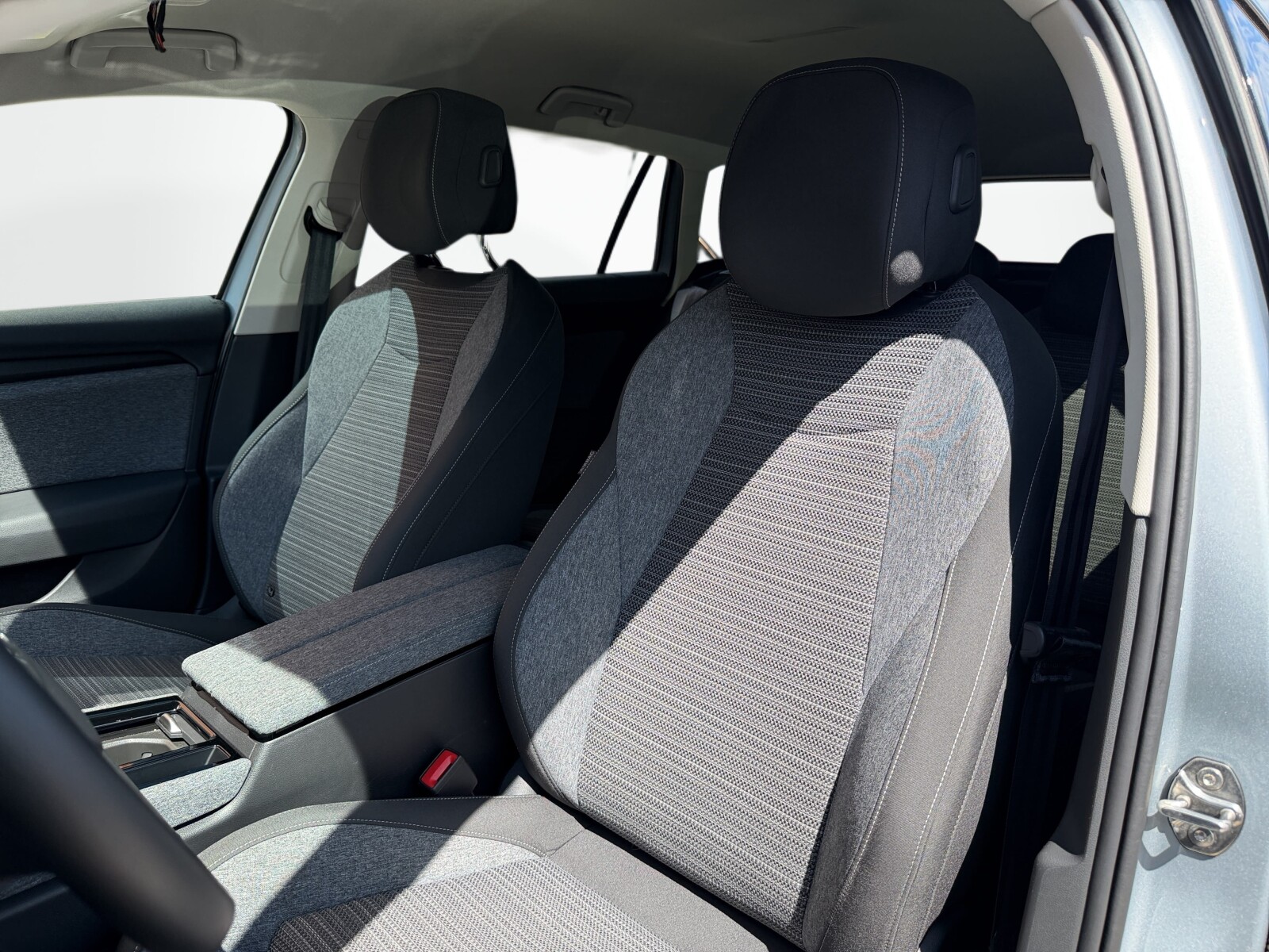 Škoda Superb Combi - zdjęcie 11