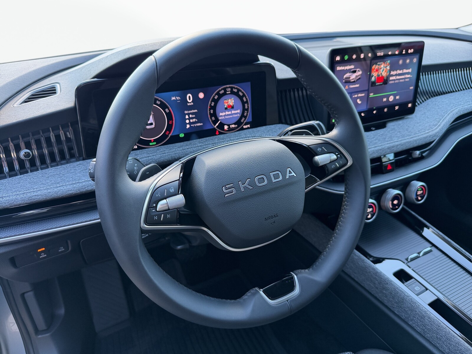 Škoda Superb Combi - zdjęcie 11
