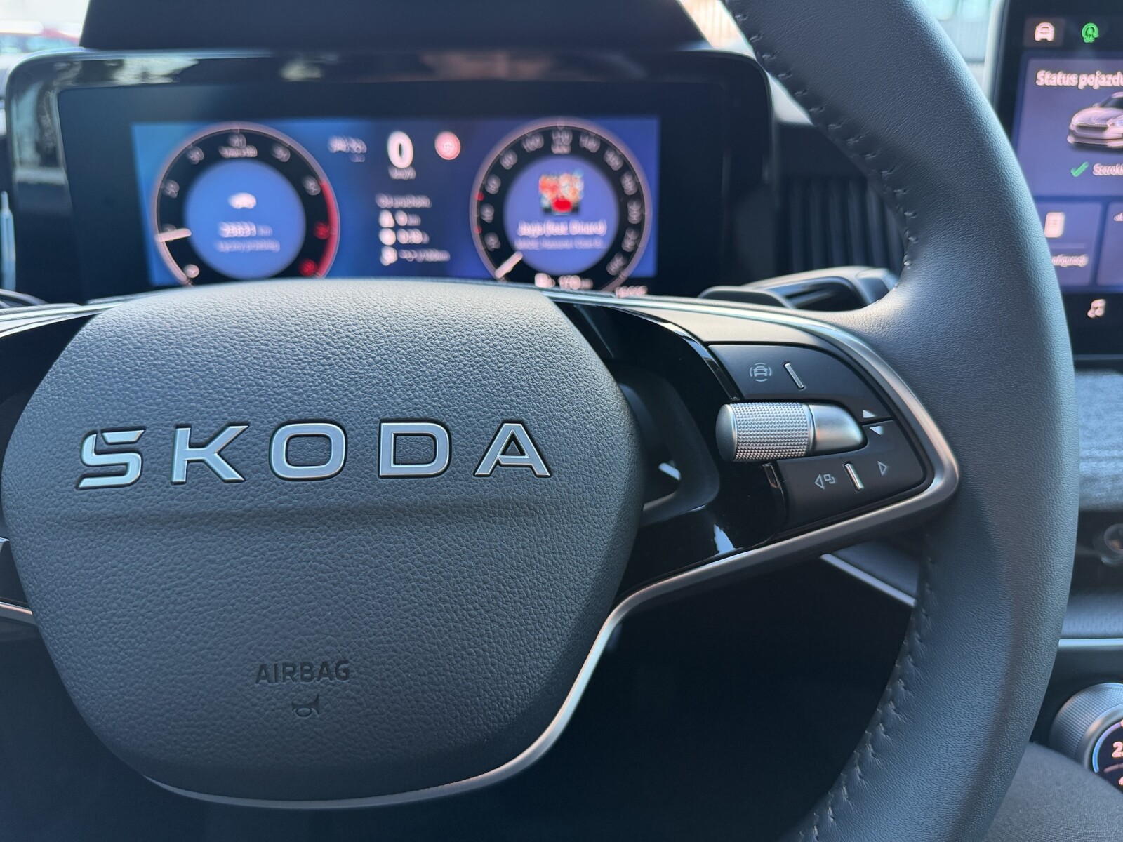 Škoda Superb Combi - zdjęcie 18