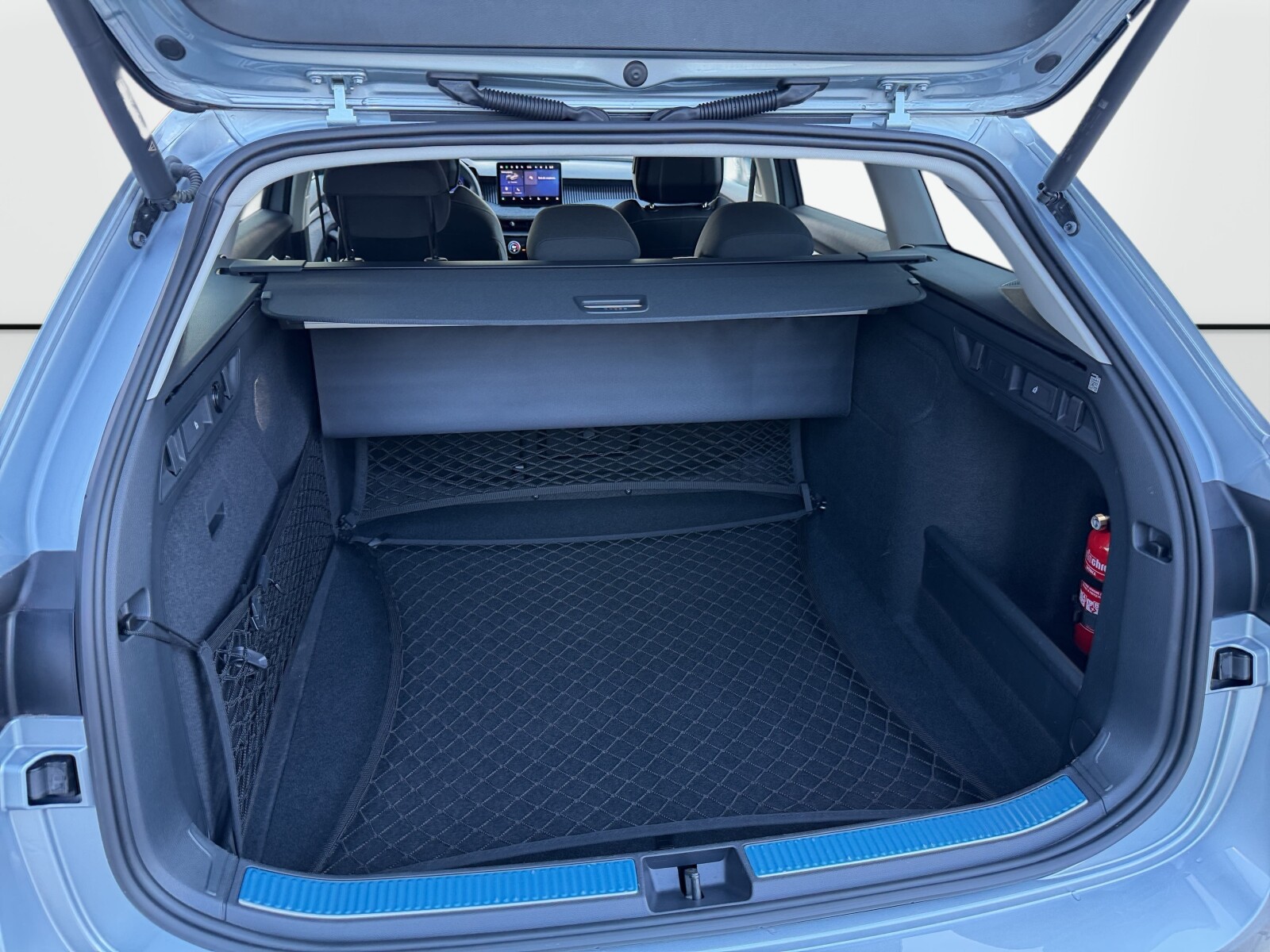 Škoda Superb Combi - zdjęcie 38