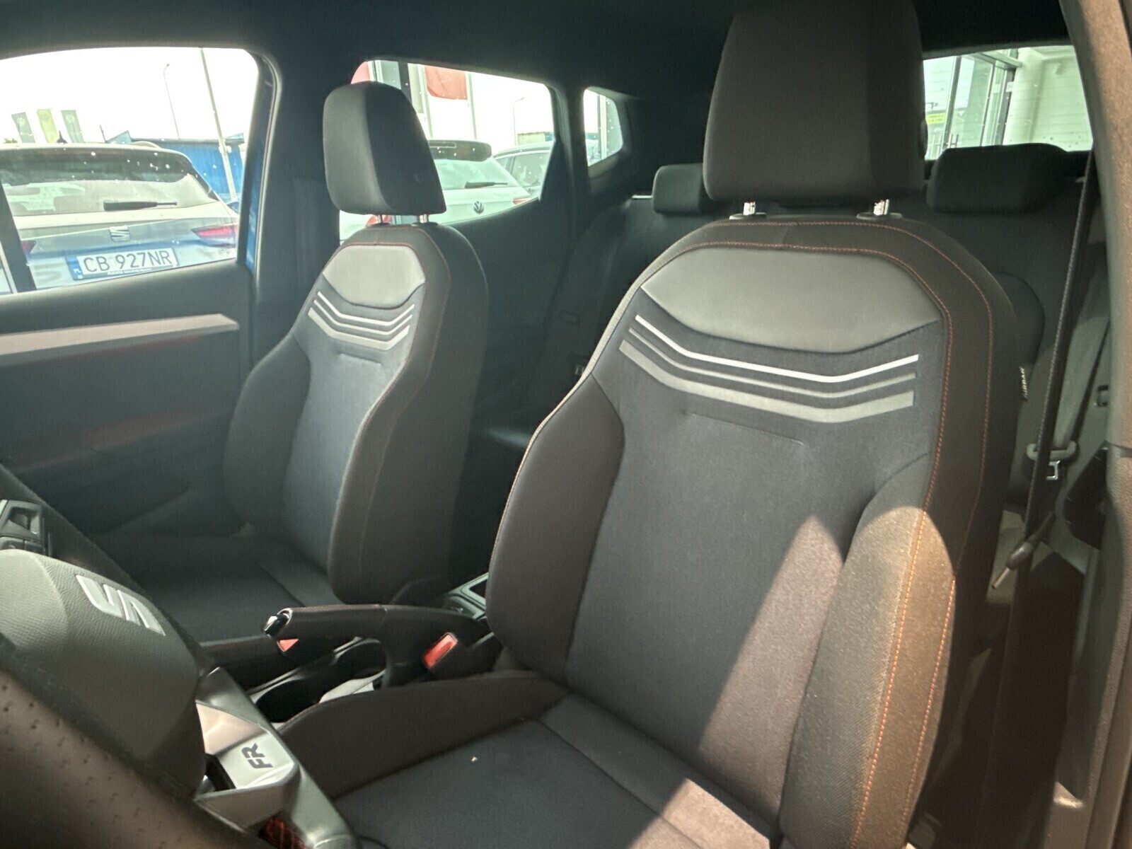 Seat Arona - zdjęcie 15