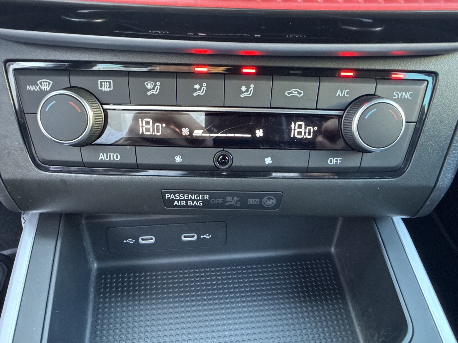 Seat Arona - zdjęcie 23