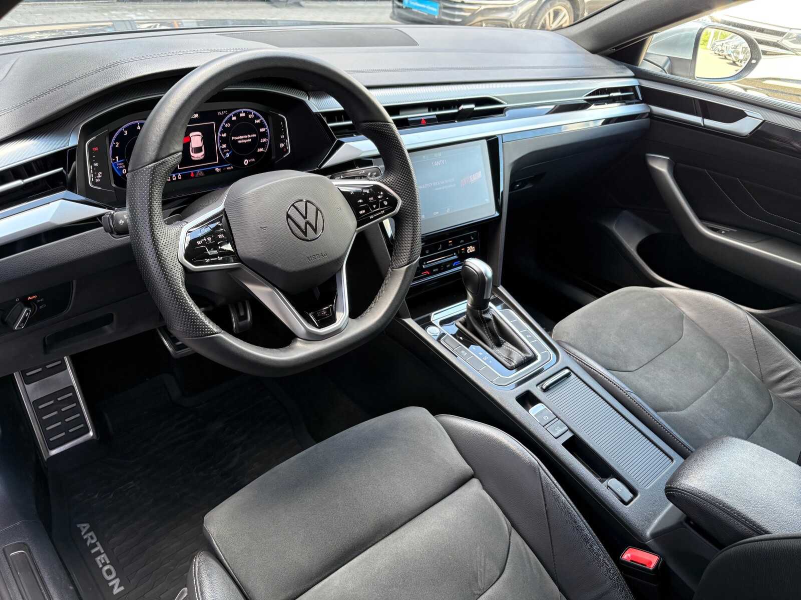 Volkswagen Arteon - zdjęcie 11