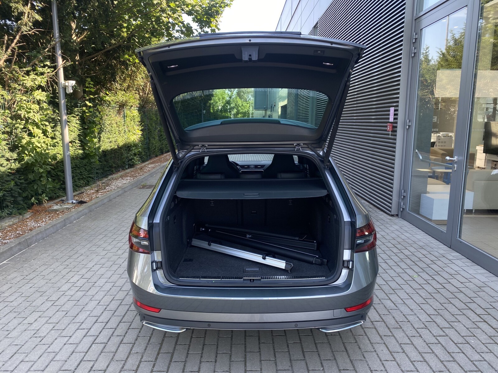 Škoda Superb Combi - zdjęcie 15