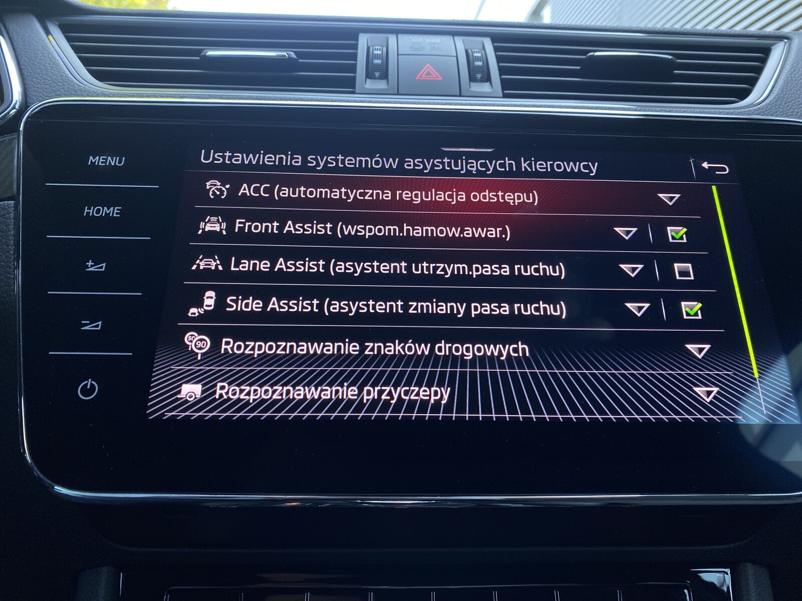 Škoda Superb Combi - zdjęcie 38