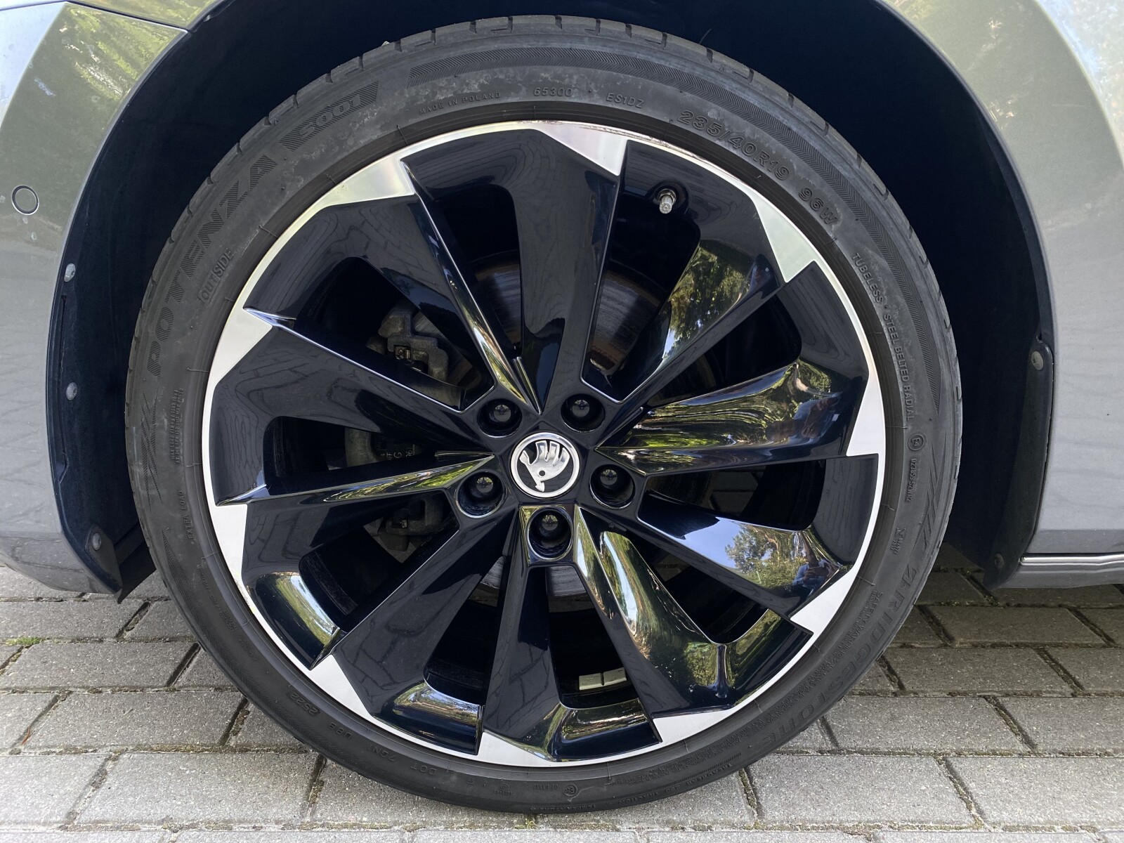 Škoda Superb Combi - zdjęcie 24