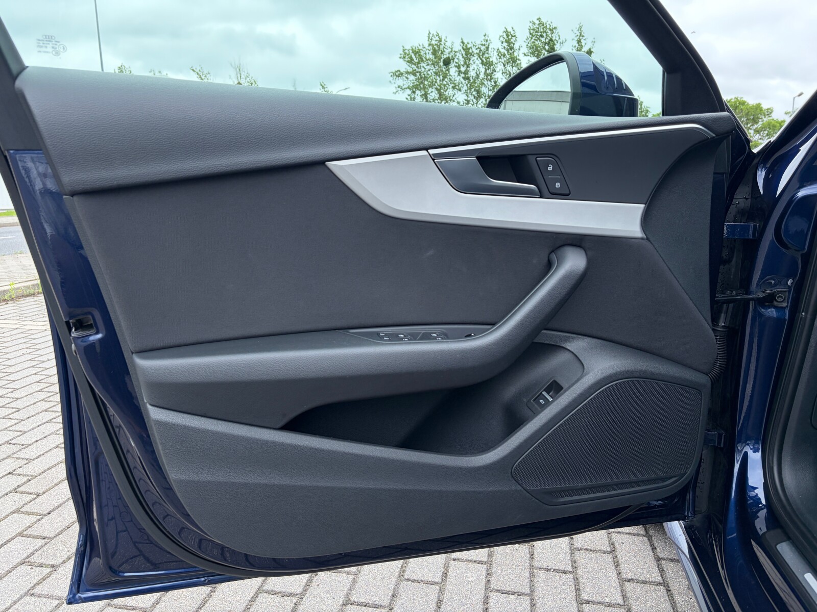 Audi A4 Limousine - zdjęcie 9