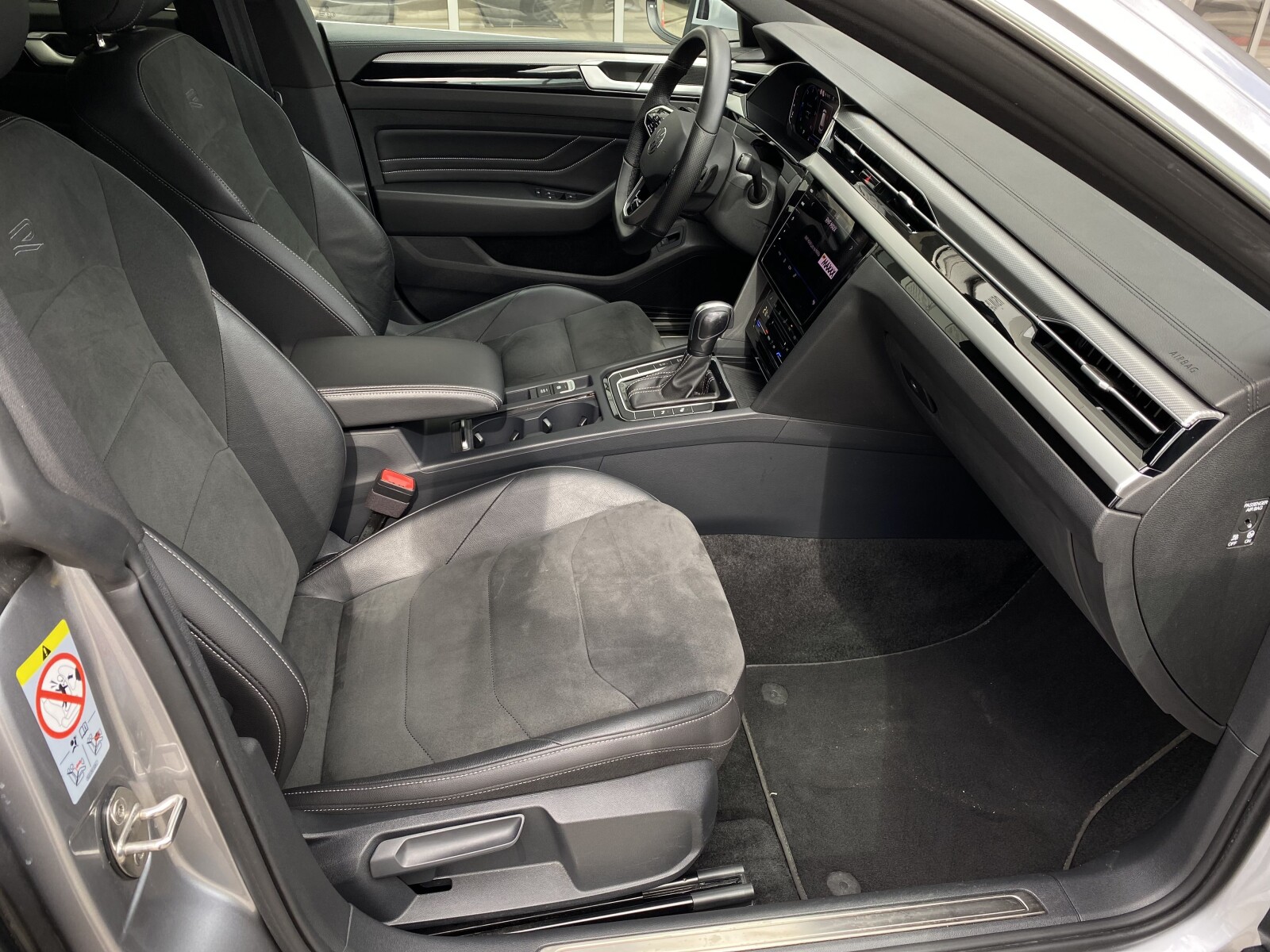Volkswagen Arteon Shooting Brake - zdjęcie 33