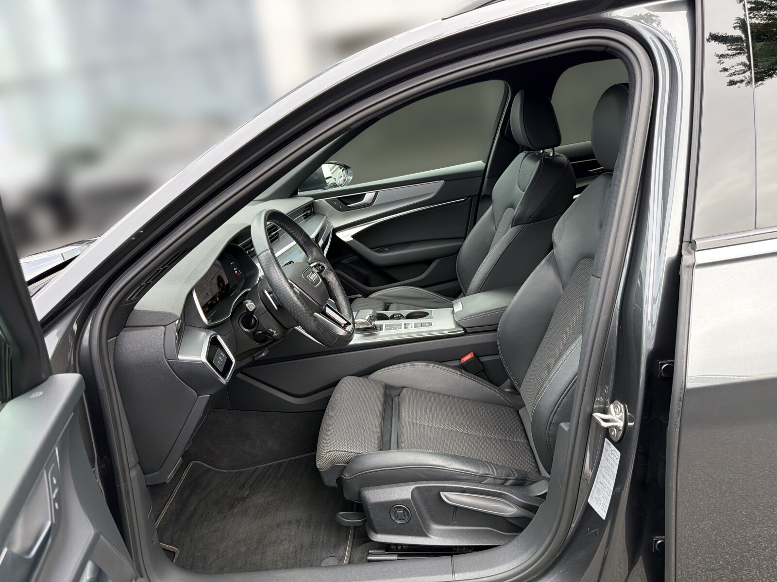 Audi A6 Avant - zdjęcie 12