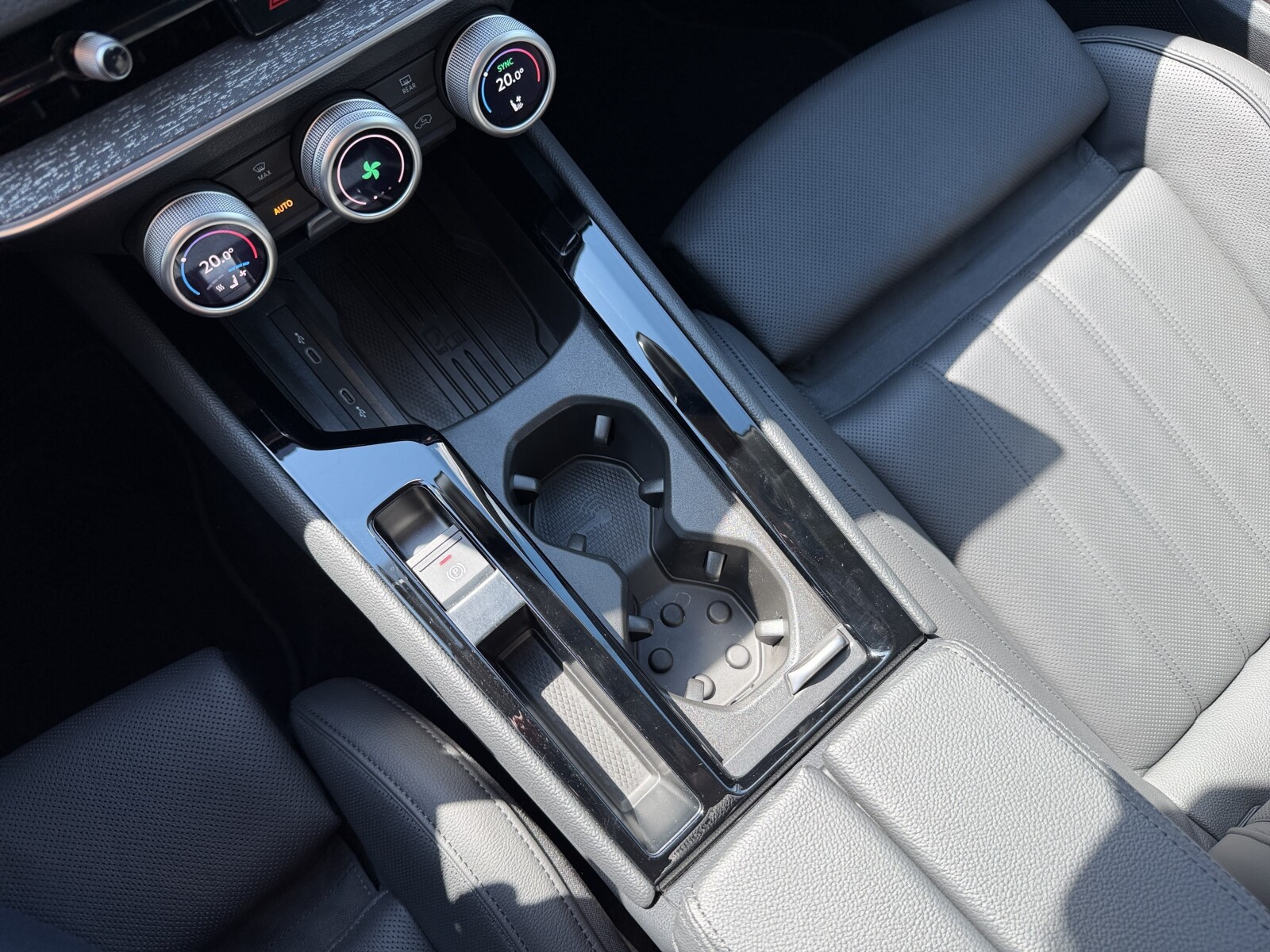 Škoda Superb - zdjęcie 21