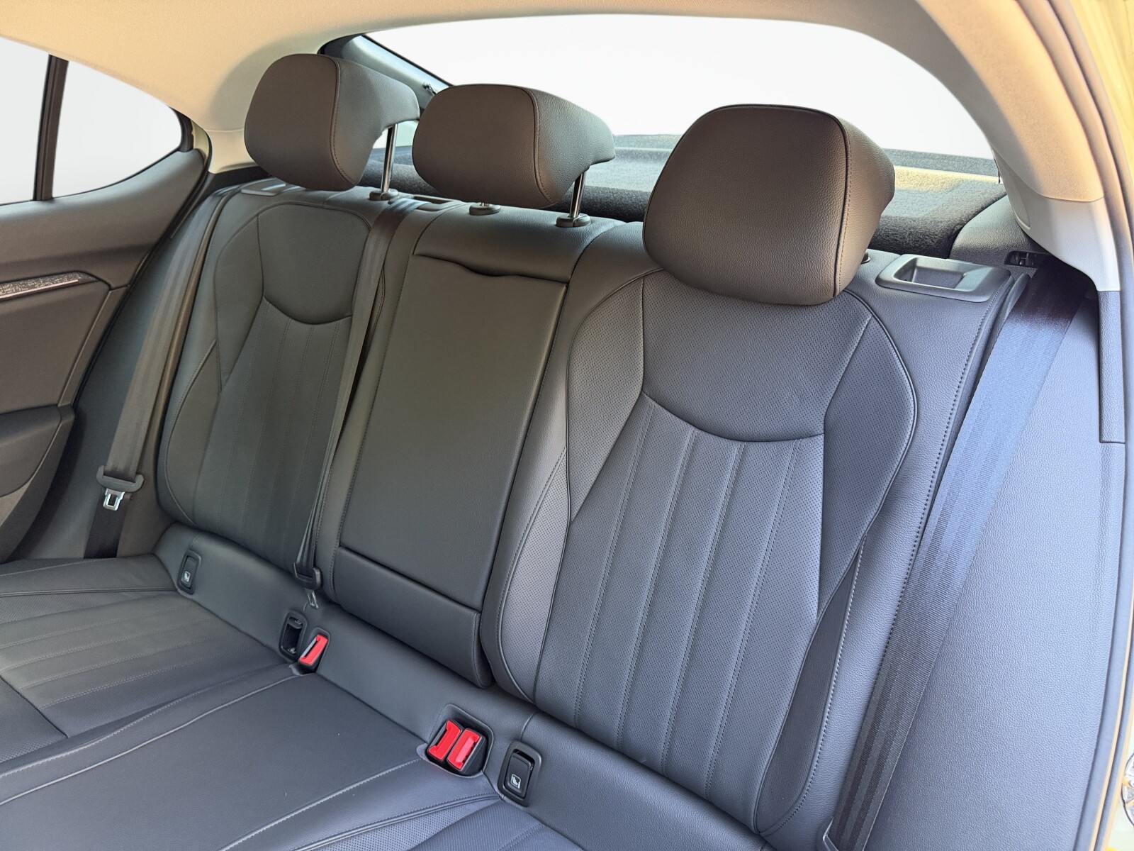 Škoda Superb - zdjęcie 36