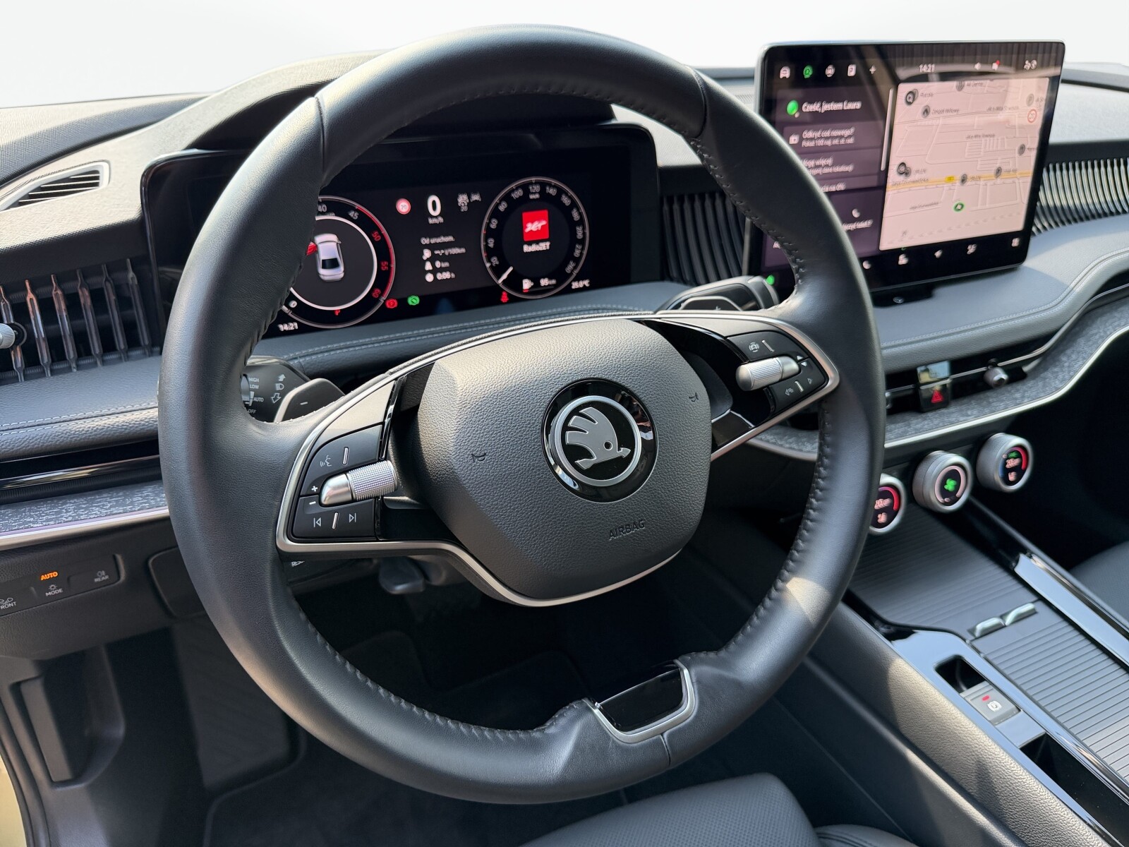 Škoda Superb - zdjęcie 11