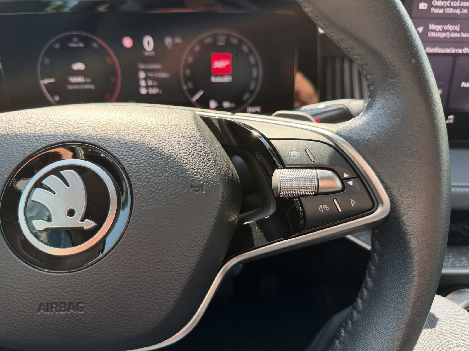 Škoda Superb - zdjęcie 18