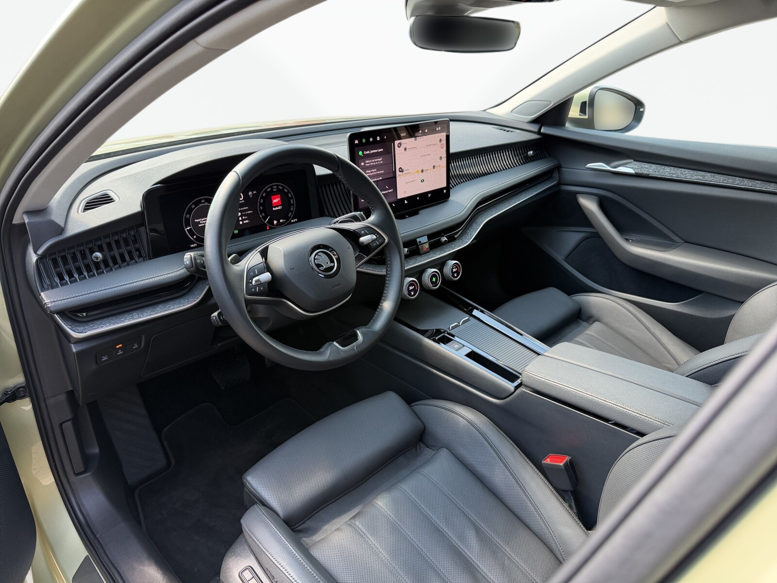Škoda Superb - zdjęcie 10
