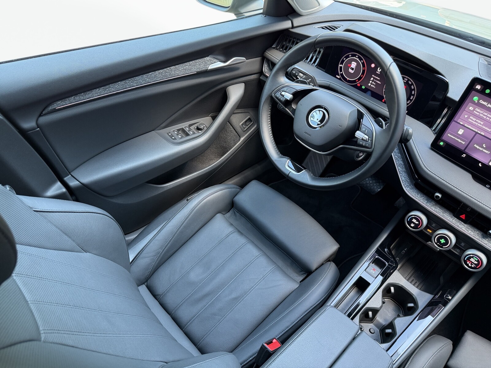 Škoda Superb - zdjęcie 39