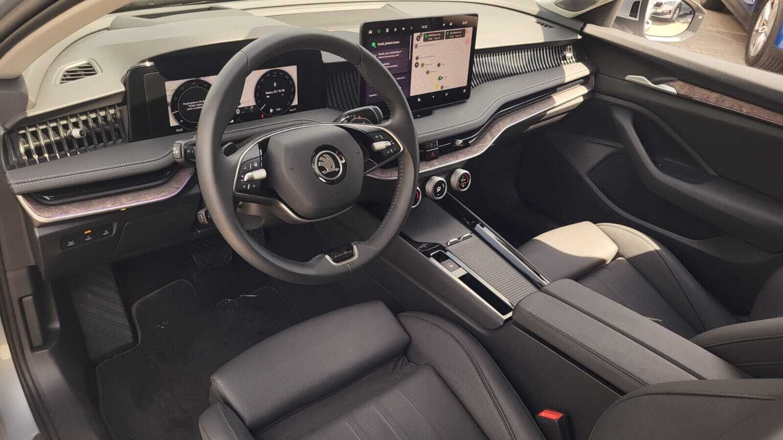 Škoda Superb Combi - zdjęcie 10
