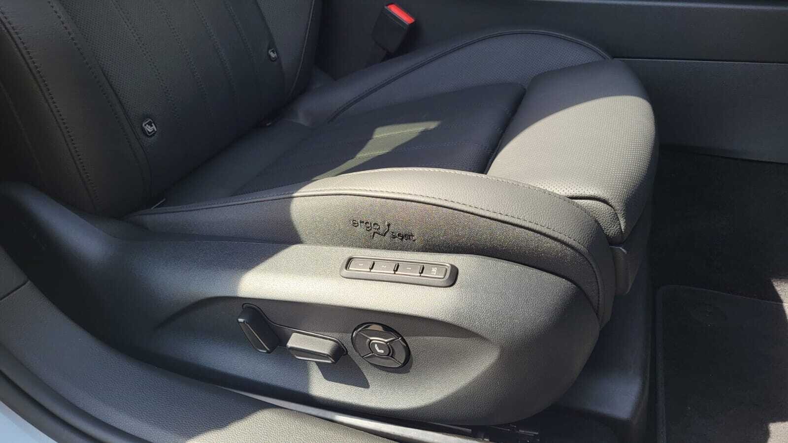 Škoda Superb Combi - zdjęcie 17