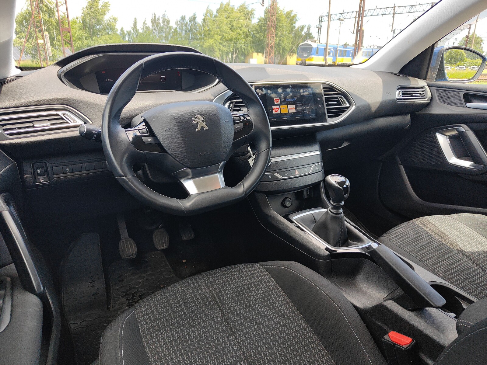 Peugeot 308 - zdjęcie 12